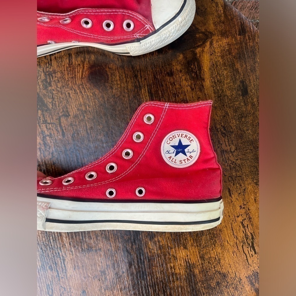 Converse HighTops - Picture 2 of 6